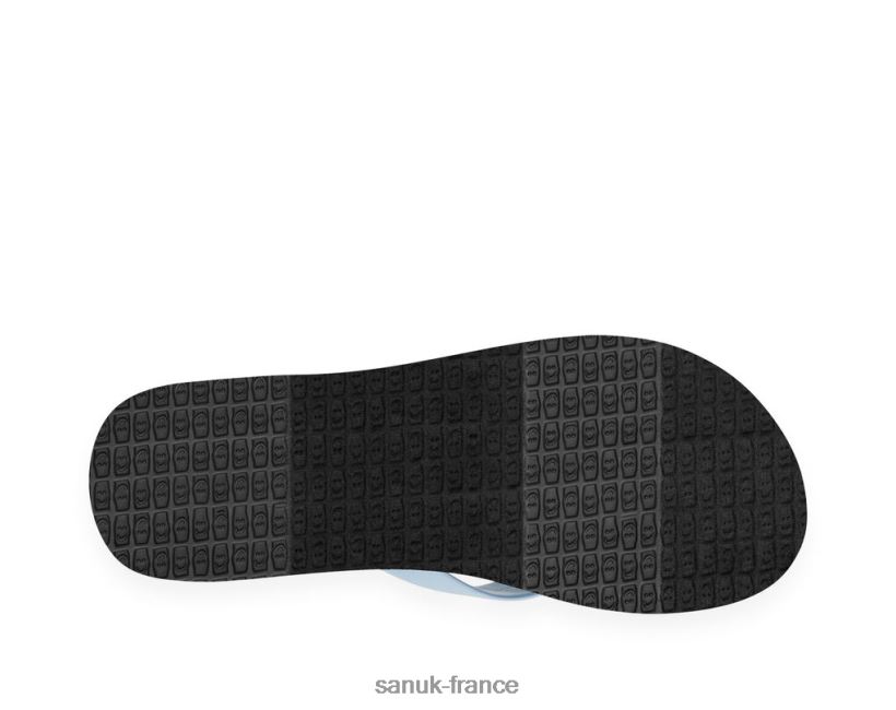 6V4JT057 ciel clair Sanuk rue Ashland